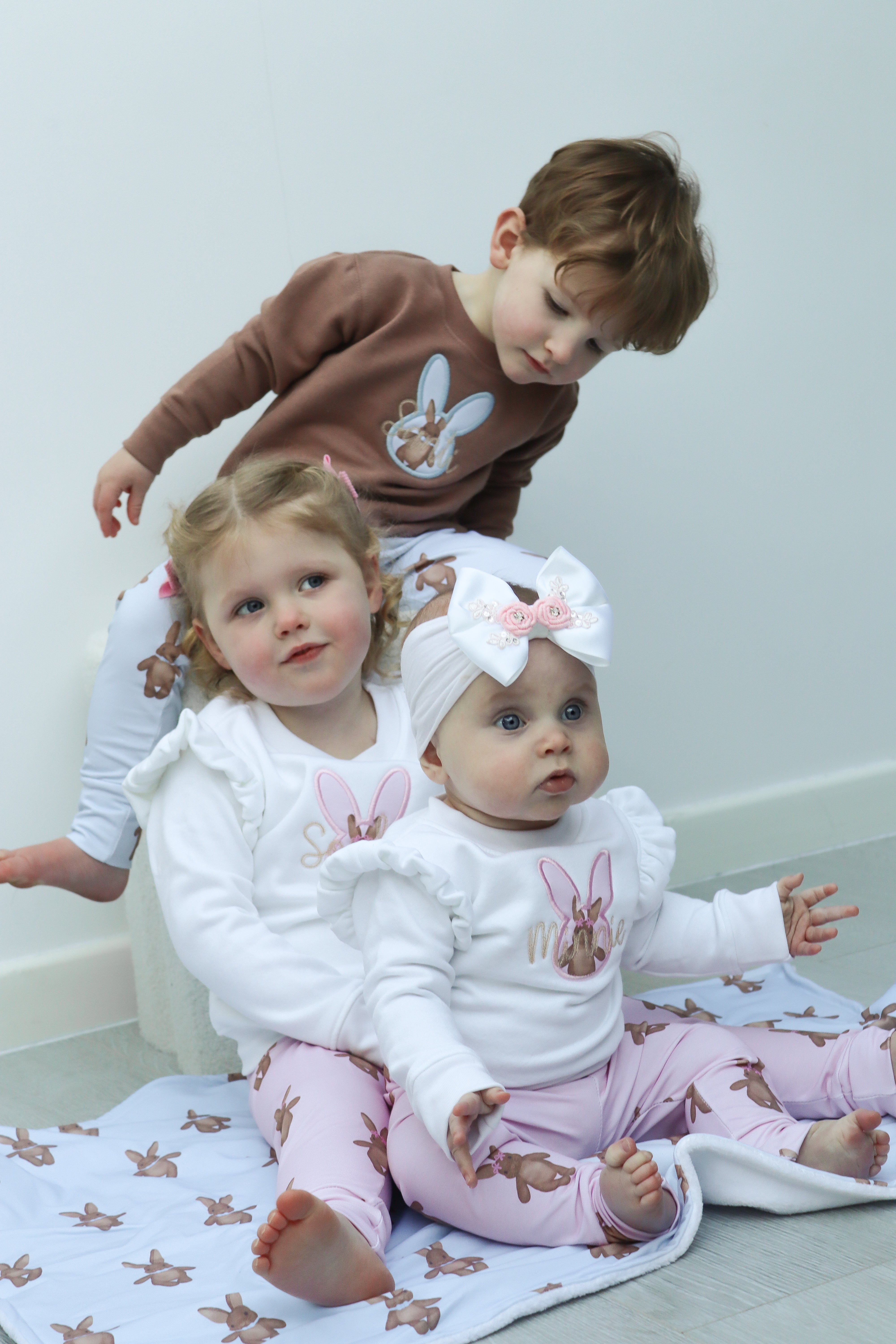 Frilly sweatshirt CHOOSE DESIGN