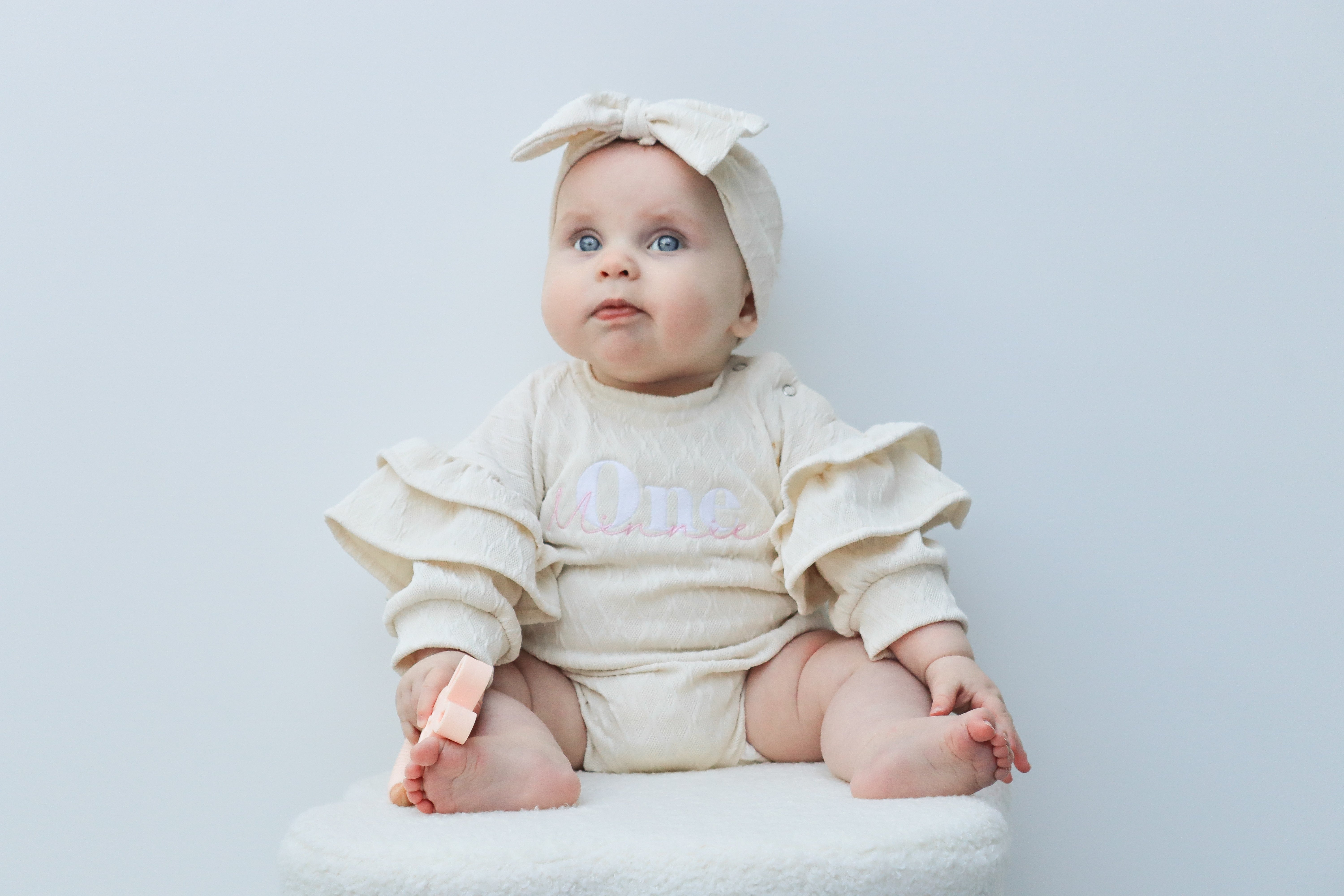 Frill sleeve romper and bow head band