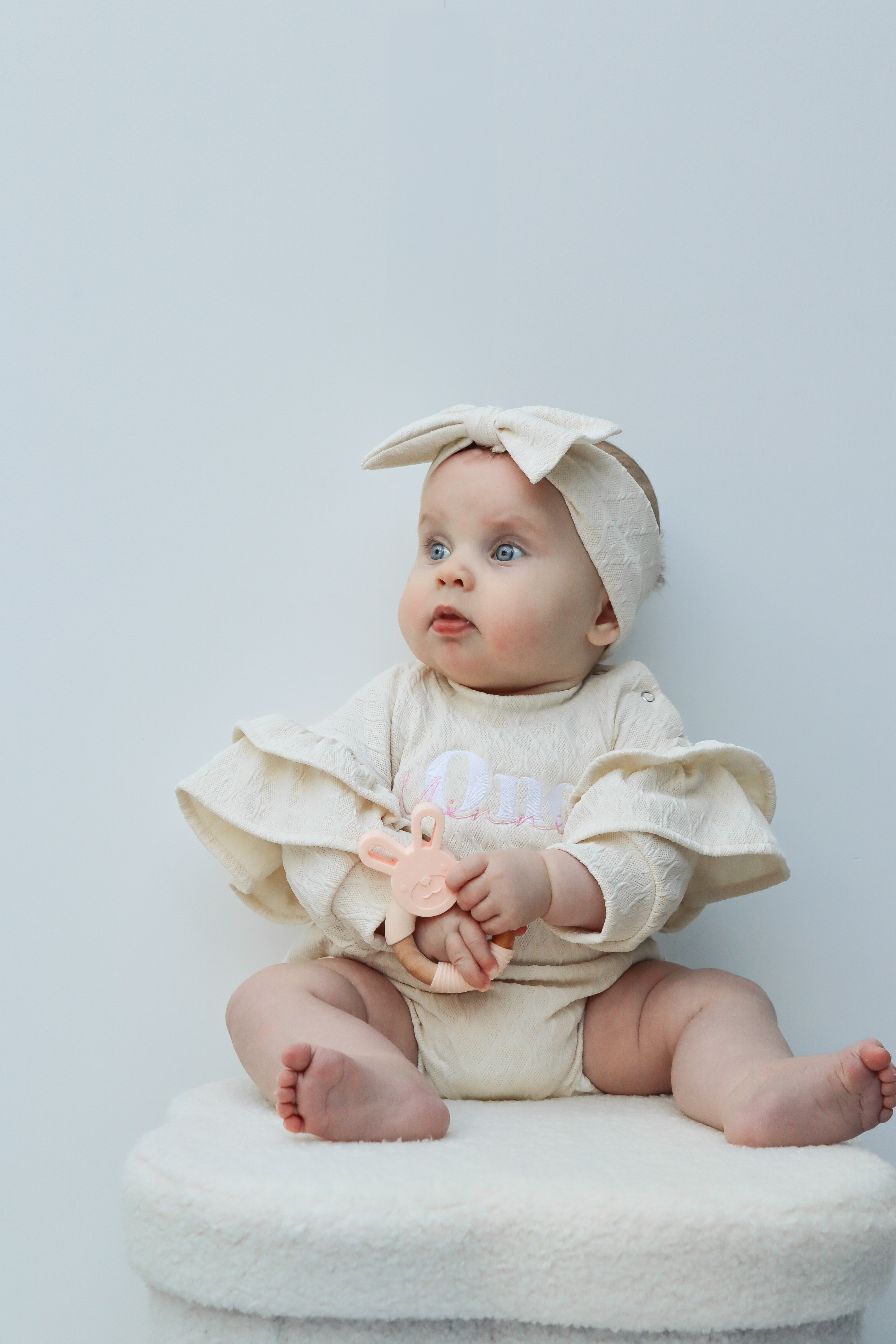 Frill sleeve romper and bow head band
