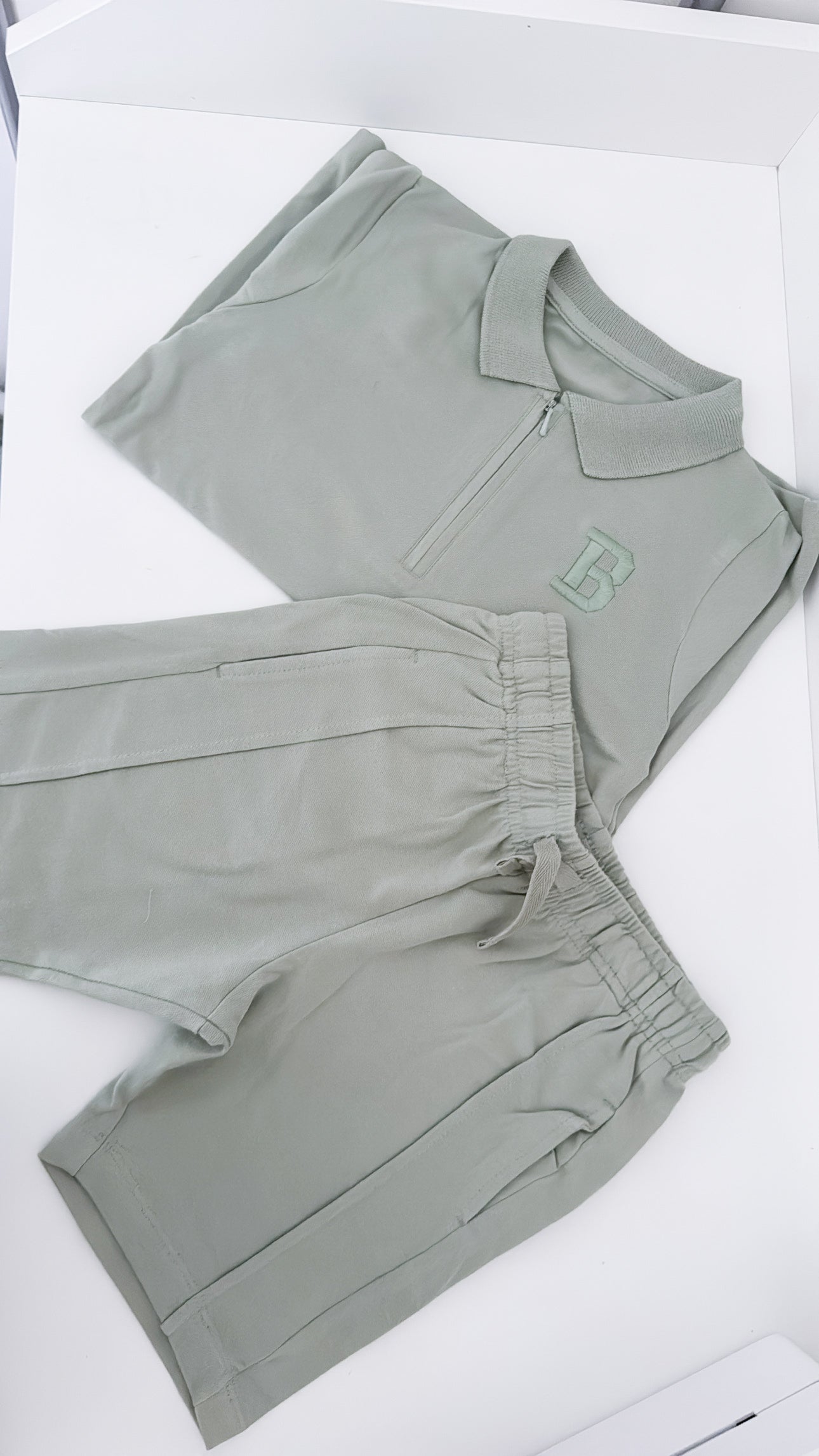 Quarter zip shorts set